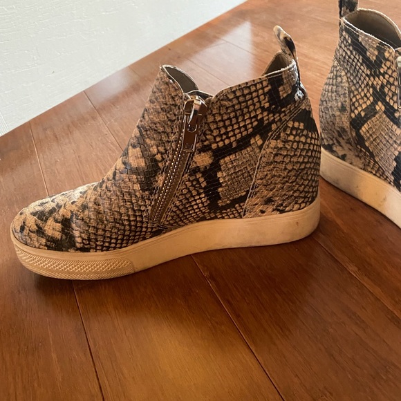 Steve Madden Snakeskin Wedge Sneaker - Picture 3 of 4